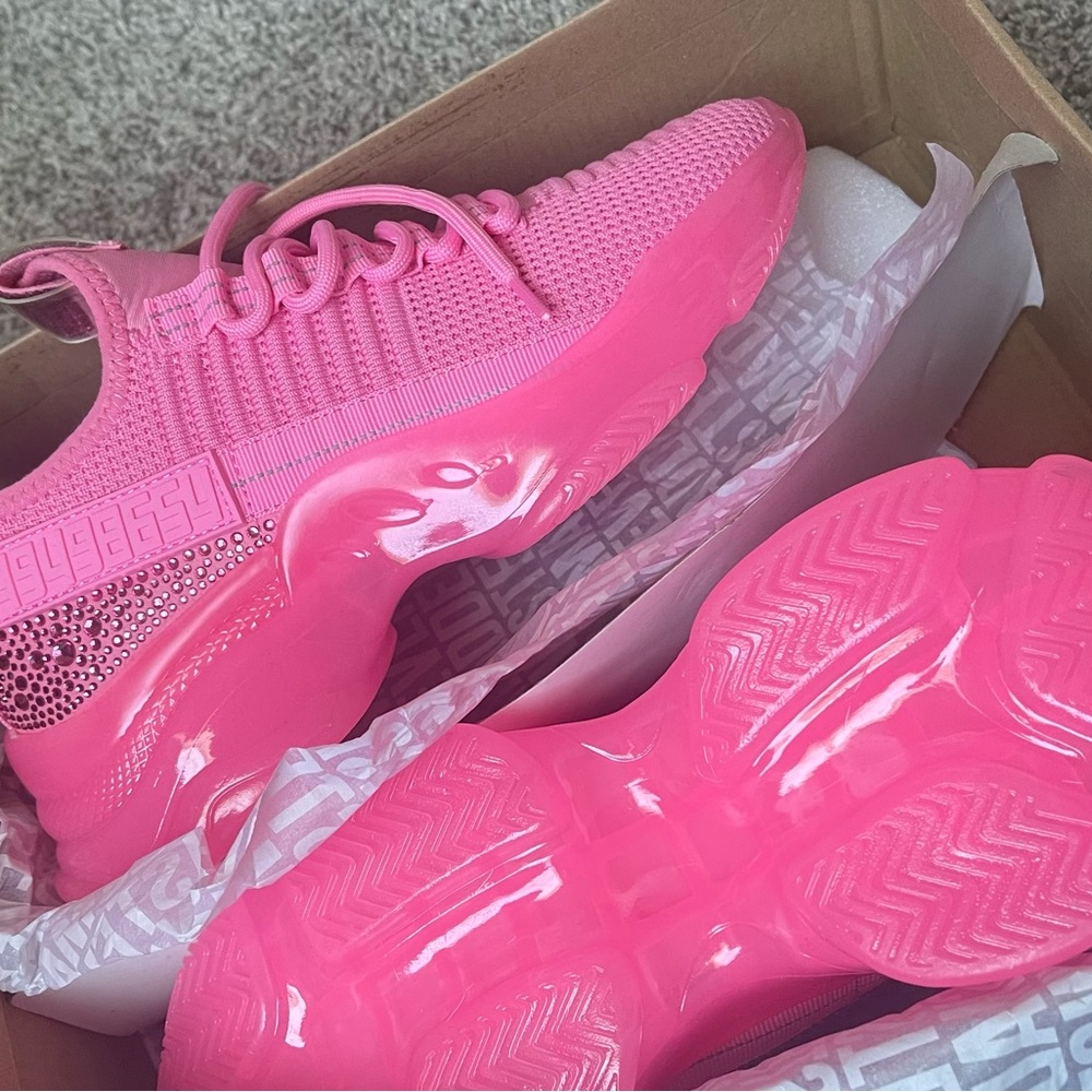 Steve Madden Maxima Hot Pink 8.5